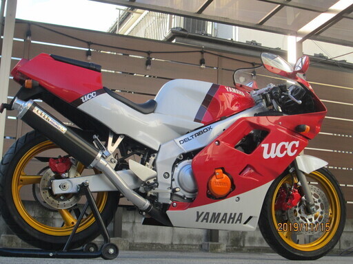 ヤマハ　FZR250R　３LN　８９年式　UCCカラー　レストア車