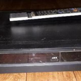 東芝　DVDレコーダー
VARDIA RD-E301