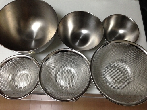 柳宗理ステンレスボウルパンチングストレーナー６点セット ジル 京都の調理器具 調理用ボール の中古あげます 譲ります ジモティーで不用品の処分