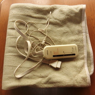 電気敷き毛布&薄手の毛布タイプの敷布