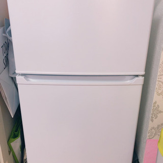 アイリスオーヤマ 冷蔵庫 90L 2ドア 右開き 温度調節6段階...