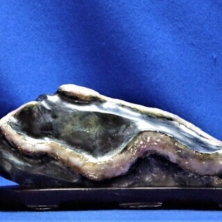 蛍光蛇石 ブラックライトで発光 財運オブジェ UVランプ対応 白蛇