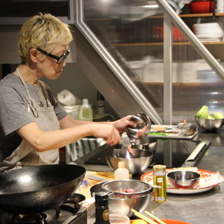アベクミコさんの美しきタイ料理の世界を学ぶ” 〜一から作るパッタイ〜 - 料理