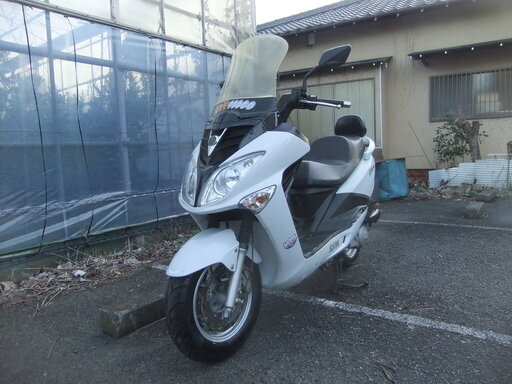SYM RV125i FI　実働中古美車　タイヤ前後バリ山　バッテリーフル充電済　オイル交換後渡し　書類有