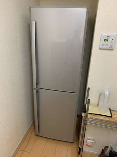 三菱ノンフロン冷凍冷蔵庫 MR-H26S-S 2012年製