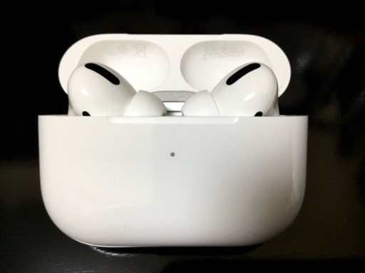 【取引中】Apple AirPods Pro　美品(ワイヤレスイヤホン)