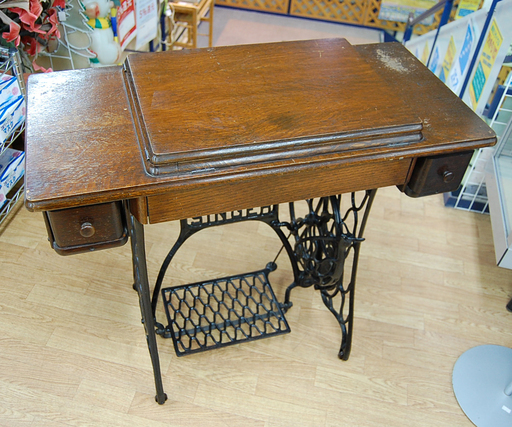 SINGER 足踏みミシン アンティーク 昭和レトロ 鉄脚 シンガー