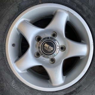 NR595 BERG 社外アルミ 15×6J5HPCD139.7+17 GOODYEAR/WRANGLER IP/N 225/80R15 バリ溝スタッドレス 4本Set ジムニー （TS37）クレジットカード QR決済可能