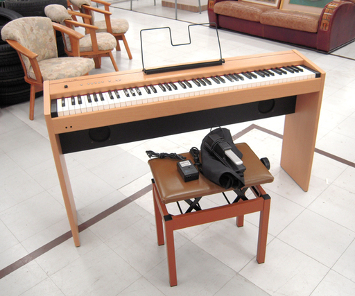 ローランド 電子ピアノ 88鍵盤 F-90 椅子 譜面たて ペダル カバー付き 苫小牧西店