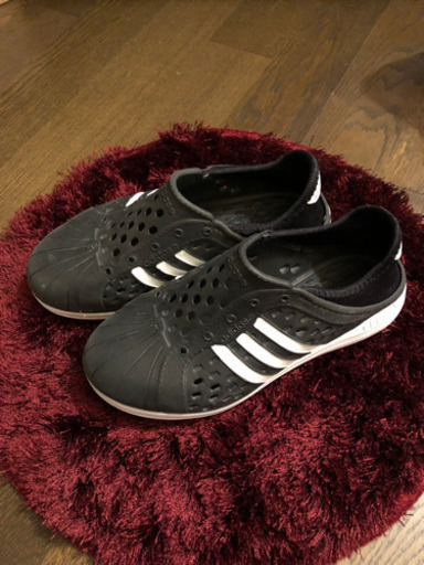アディダス かかとが踏めるスリッポン センチ 黒 みる 平塚の靴 バッグの中古あげます 譲ります ジモティーで不用品の処分 アディダス かかとが踏めるスリッポン センチ 黒 みる 平塚の靴 バッグの中古あげます 譲ります ジモティーで不用品の処分