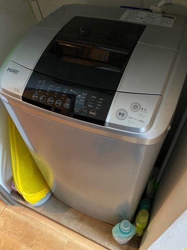 【引き渡し予定者決定しました】ハイアール　インバーター洗濯機　JW-KD55A　シルバー