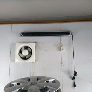 コンテナハウス 照明、コンセント、冷房付き 引き取り限定でお願いします