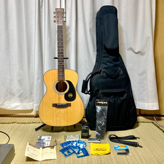 【沢山の付属品付き】アコースティックギター Aria AF-280