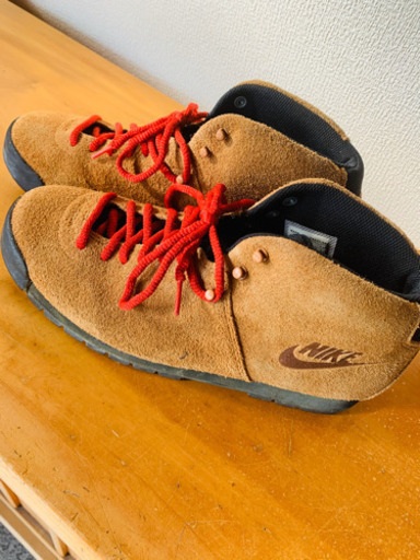 NIKE スニーカー　エアーマグマ