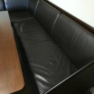 エスティックフォルマックスのダイニングテーブル・ソファセット