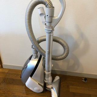 TOSHIBA製　サイクロン掃除機