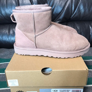 定価25300円　ほぼ新品箱有り　UGG CLASSIC MIN...