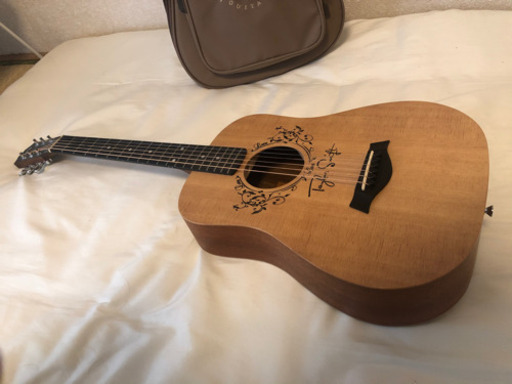 TAYLOR TAYLOR SWIFT BABY T Acoustic Guitar