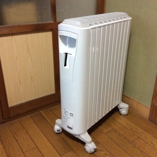 【未使用に近い】デロンギ ベルカルド オイルヒーター 10～13畳用 リモコン付 Amazon | De'Longhi (デロンギ) オイルヒーター ベルカルド
