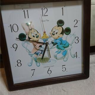 ディズニー壁掛け時計　Disny  ミッキーマウス　ミニーマウス