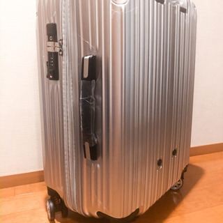 【新品未使用】スーツケース　シルバー68L