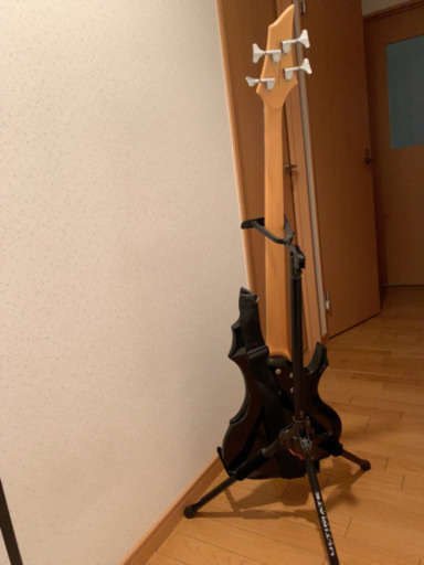 ベース