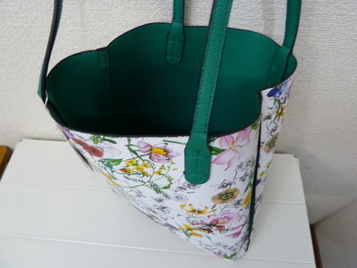 Avancer アヴァンセ トートバッグ リバーシブル 緑 花柄 ファイル対応 Desafio 岡山のバッグ トートバッグ の中古あげます 譲ります ジモティーで不用品の処分