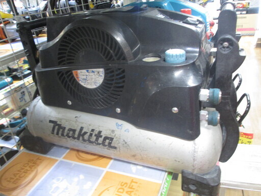 マキタ　コンプレッサ　AC430XH　中古品
