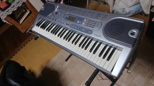 電子キーボード