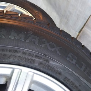 冬16インチ【富山市】デリカＤ5 ハリアー ＲＡＶ4 レクサス ヴァンガード クルーガー アウトランダー パジェロ イオ Jeep チェロキー 215/70R16