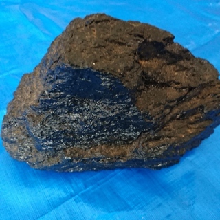 超貴重　三菱高島の石炭の塊　になります。