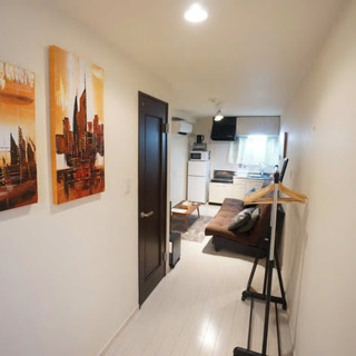 民泊セット／家具家電一式／美品／一部バラ売り可（ダストBOX）