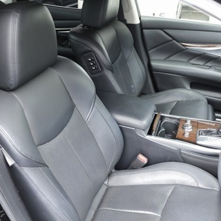 至高のセダン フーガハイブリッド オトロン練馬店 東久留米のフーガの中古車 ジモティー