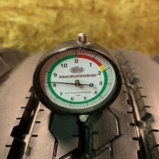 BRIDGESTONE DURAVIS R205 205/70R17.5 115/113L LT 中古品 6本 Bridgestone DURAVIS R205 205⁄70R17.5 115⁄113L LT 17.5インチ