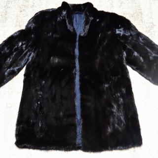 定価５０万円　★黒　ミンクの毛皮コート