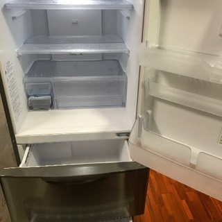 今月中に引き取り出来る方。AQUA 272L シルバー 2017年式