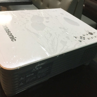業務用プロジェクター/Panasonic TH-D5600（6000ルーメン）
