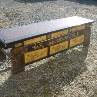 中国製長椅子