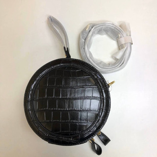 新品 ヴィヴィアンウエストウッド レザーショルダーバッグ 丸型 レア品