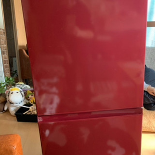 2016年製　冷蔵冷凍庫（下が冷凍室）AQUA 2ドア　色:レッ...