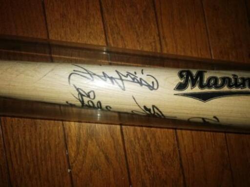 千葉ロッテマリーンズ アジアシリーズ優勝記念サイン入りバット