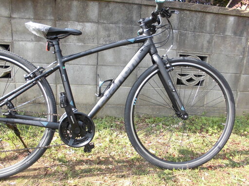 ★イタリヤの名車BIANCHIビアンキｃSPORT 1 24段 クロスバイク700C [マットブラック]サイズ43重さ約11kg