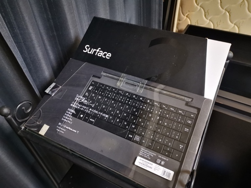 [Surface] Surface 2 タイプカバー付き (アダプタ破損あり、通電)