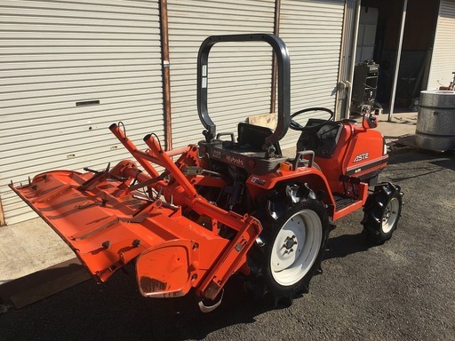 SOLD OUT】クボタ トラクター ASTE A-14 14馬力 4WD 尾輪 モンロ