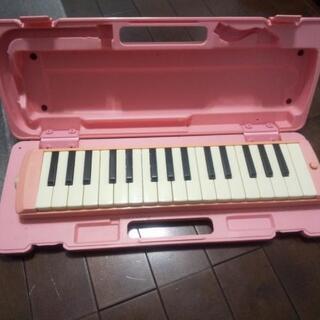 ヤマハ 鍵盤ハーモニカ　used品　１５年以上前の物　　ピンク色