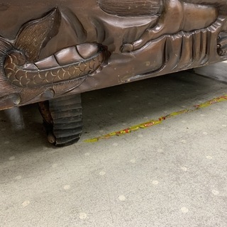 値下げしました！★来店限定★ 美術工芸　木彫り座卓　ガラステーブル　竜虎獅子　風水　中古