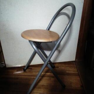 折り畳み式椅子