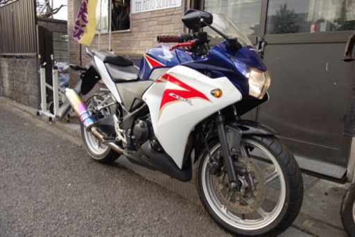 ホンダ CBR250R  250cc 単車