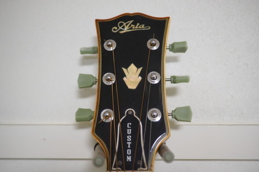 売約済【ビンテージ guitar】Aria アコースティックギター / ハミング