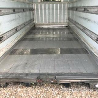 値下げ】断熱材入り 保冷コンテナ 約600cm×幅230cm×高さ245cm バイク